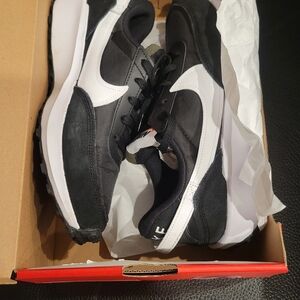 Womens Black Nike Waffle